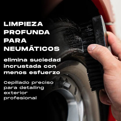 Cepillo para Neumáticos Profesional – Gyeon Q²M Tire Brush
