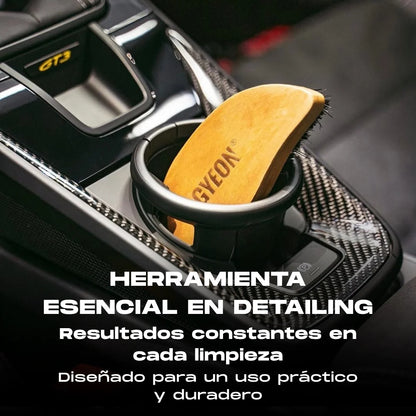 Cepillo para Limpieza de Cuero Gyeon Q²M Leather Brush