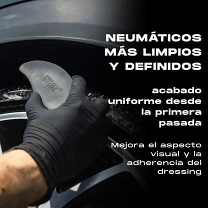 Cepillo para Neumáticos Profesional – Gyeon Q²M Tire Brush