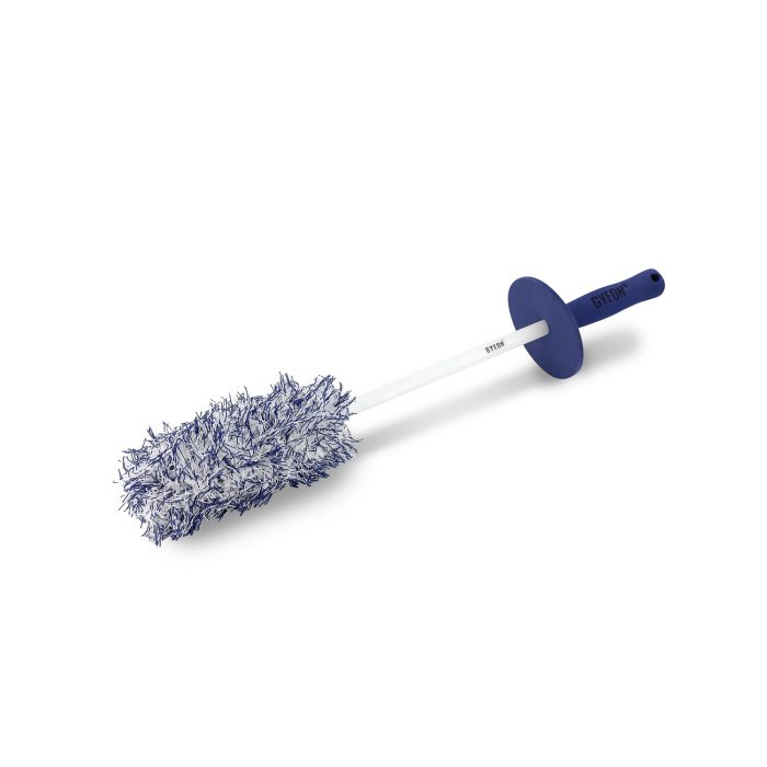 Cepillo Gyeon Q²M Wheel Brush Medium ideal para limpiar llantas sin rayar